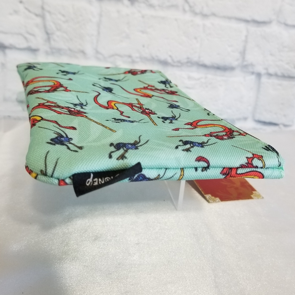 Loungefly Mulan Companion Friend Mushu Dragon Crikee Zip Disney Travel Pouch New - Picture 13 of 16